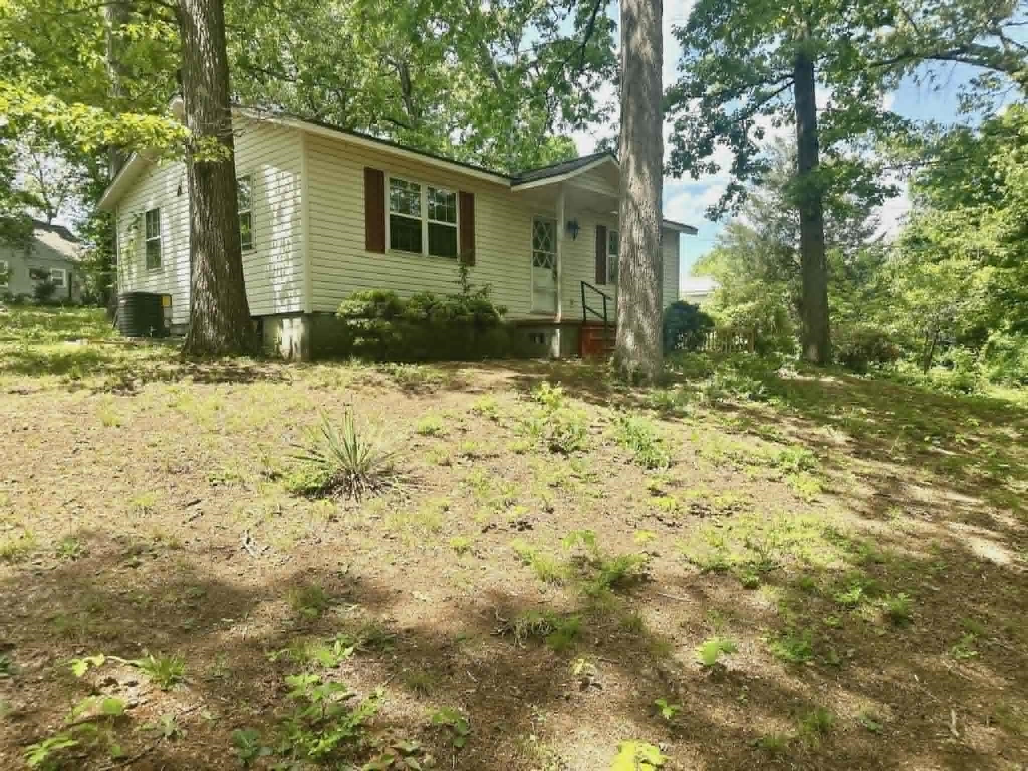 2121 Old Cloverdale Rd - Photo 4