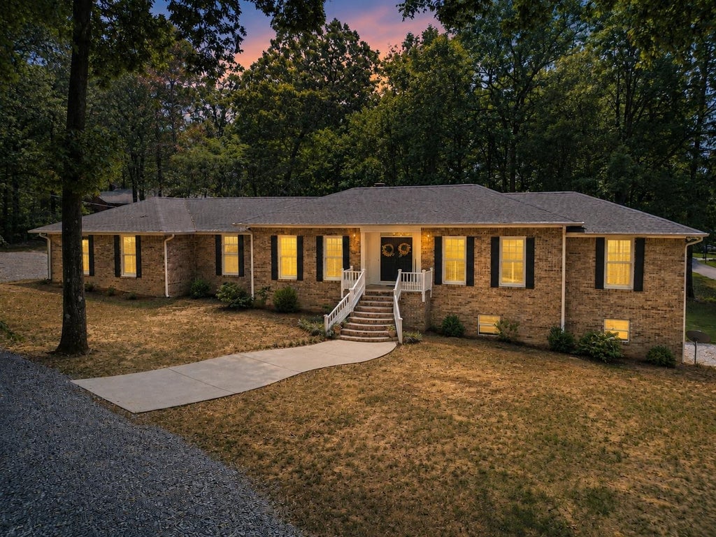 Photo of 204 Co Rd 1470, Cullman, AL 35058 (MLS # 531064)