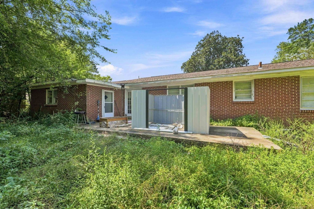 Photo of 2174 Norwood Blvd, Florence, AL 35630 (MLS # 531036)