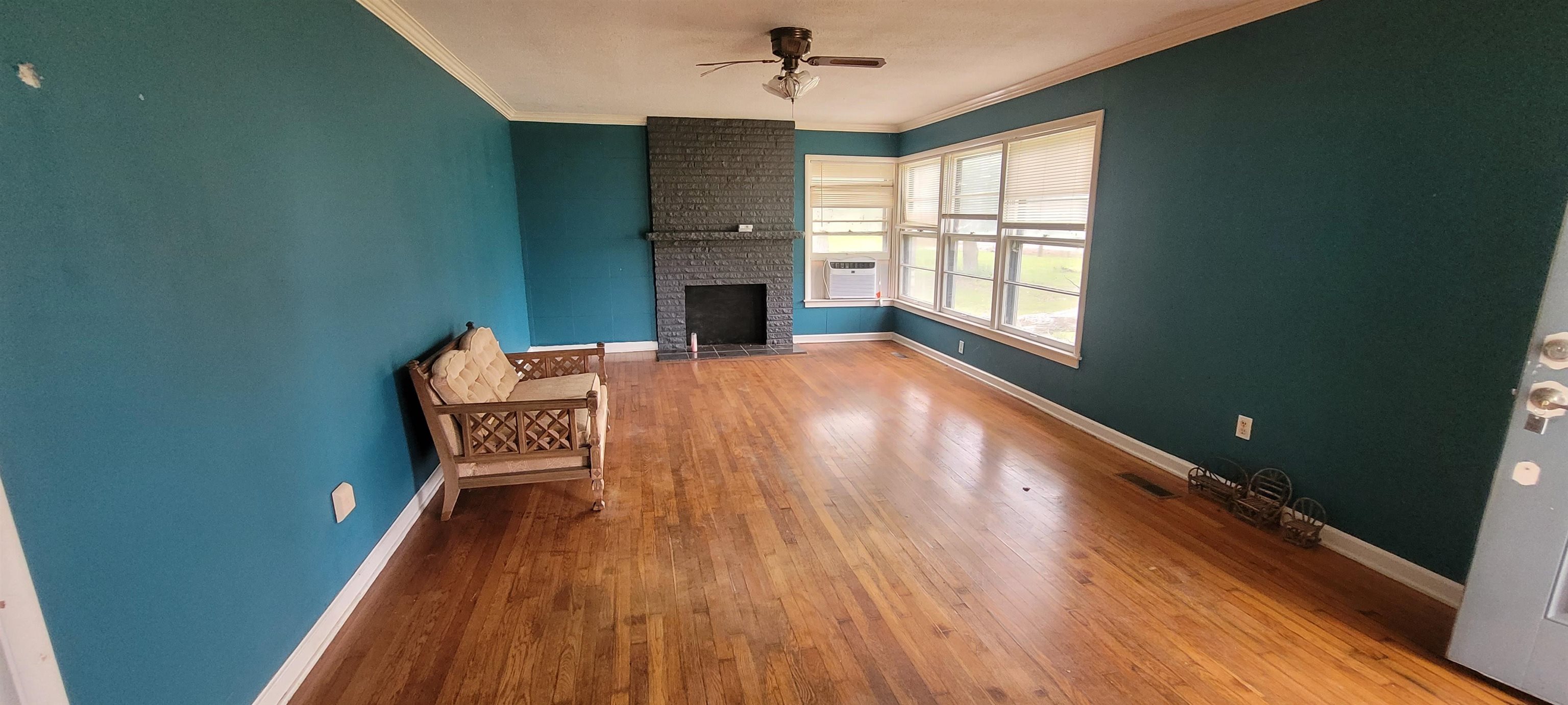 1910 Lynwood Ave - Photo 3
