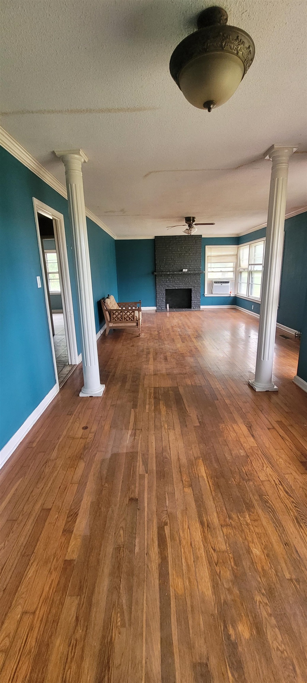1910 Lynwood Ave - Photo 4