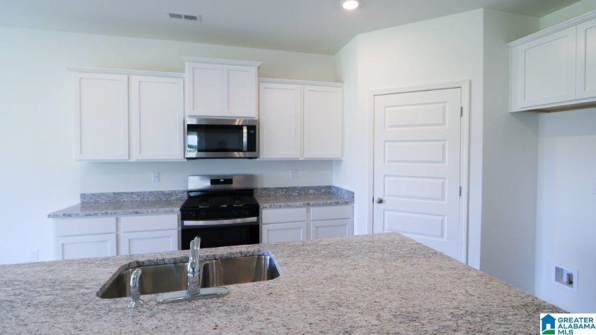 276 Camden Ct SW