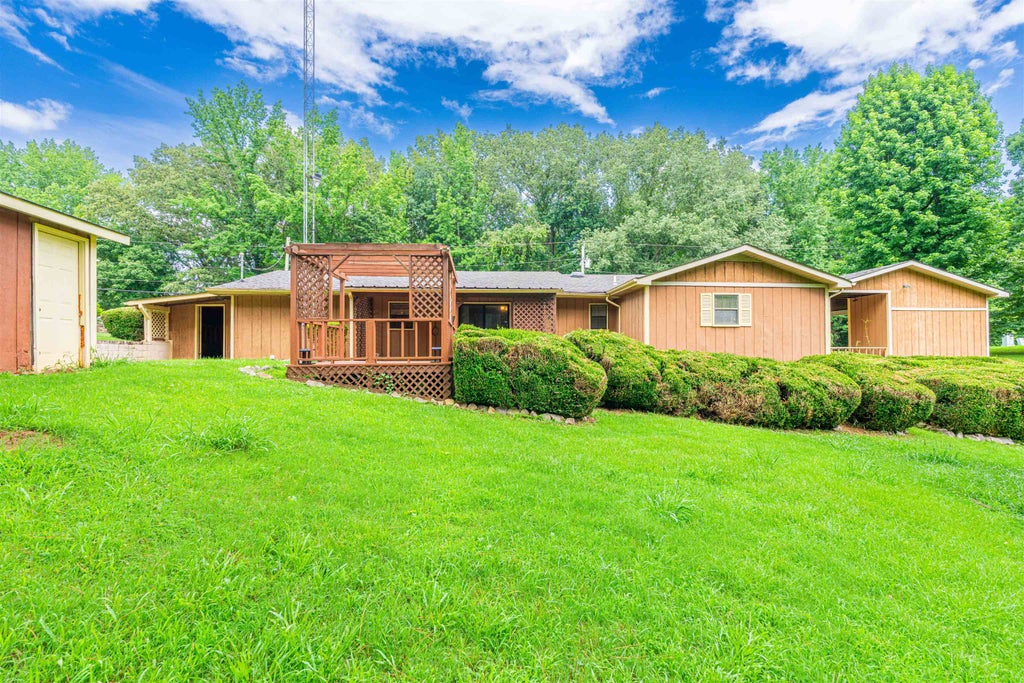 Photo of 1705 Keller Quarry Rd, Tuscumbia, AL 35674 (MLS # 531058)