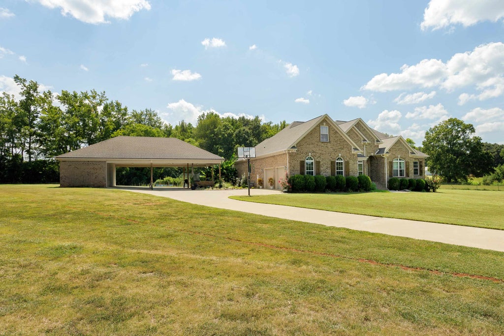 Photo of 2146 Co Rd 200, Florence, AL 35633 (MLS # 531001)