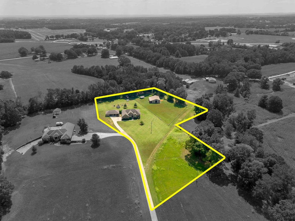 Photo of 2146 Co Rd 200, Florence, AL 35633 (MLS # 531001)