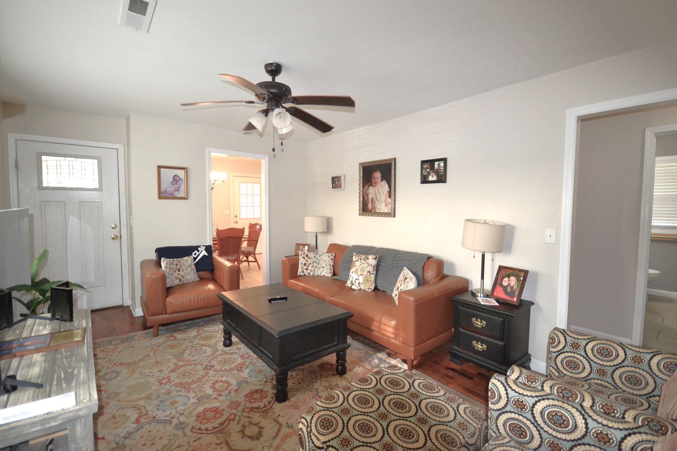 1006 Ave F SE
