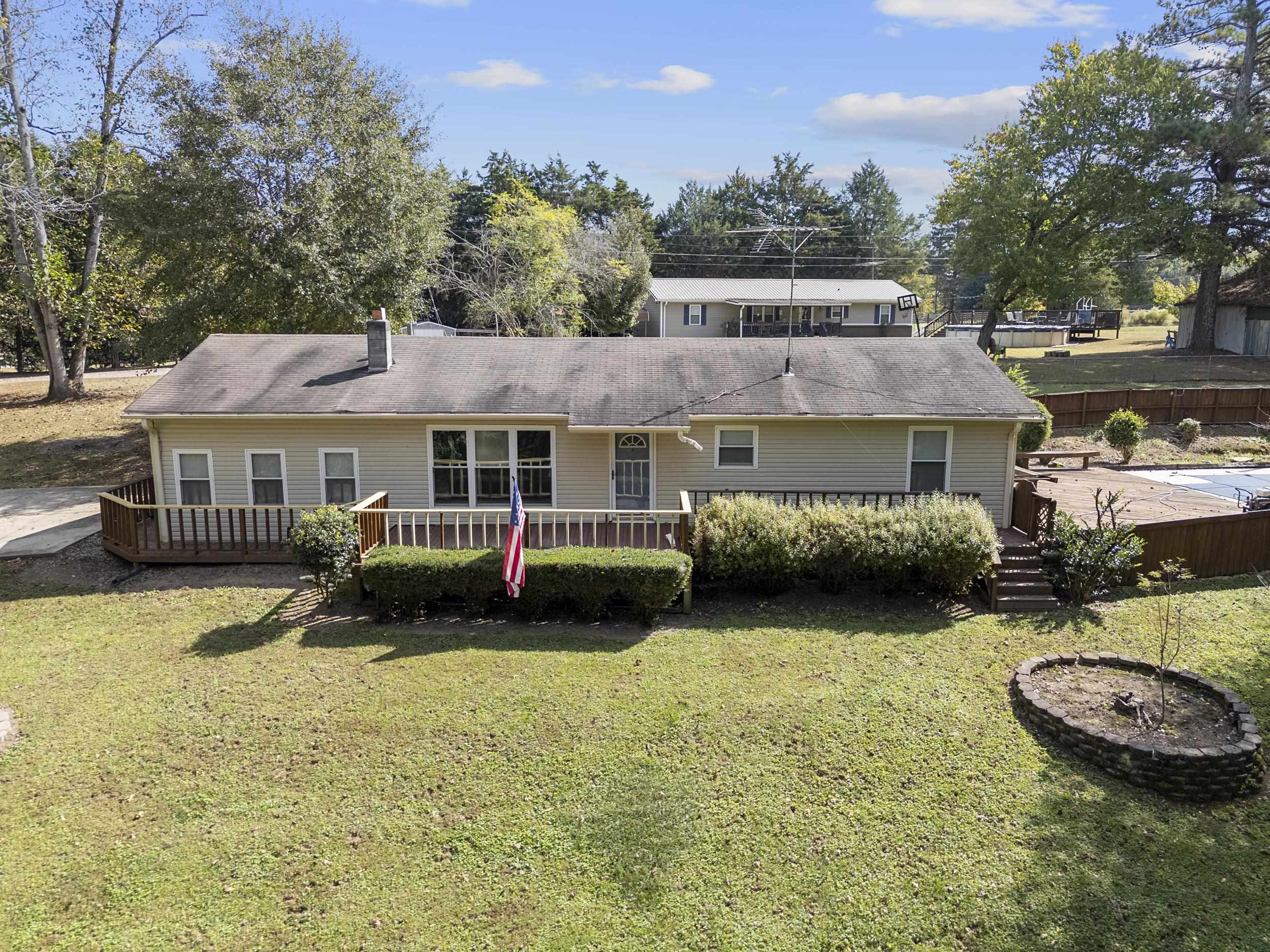 220 Co Rd 1401