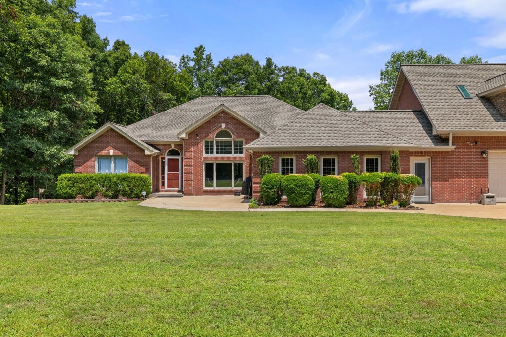 Photo of 320 Cove Creek Rd, Florence, AL 35634 (MLS # 530261)