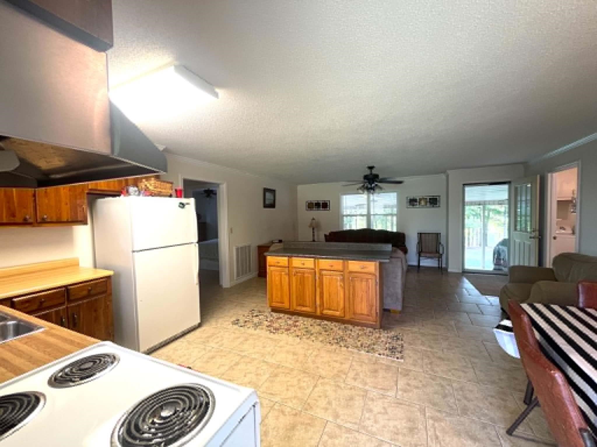 114 Kelsey Dr - Photo 4
