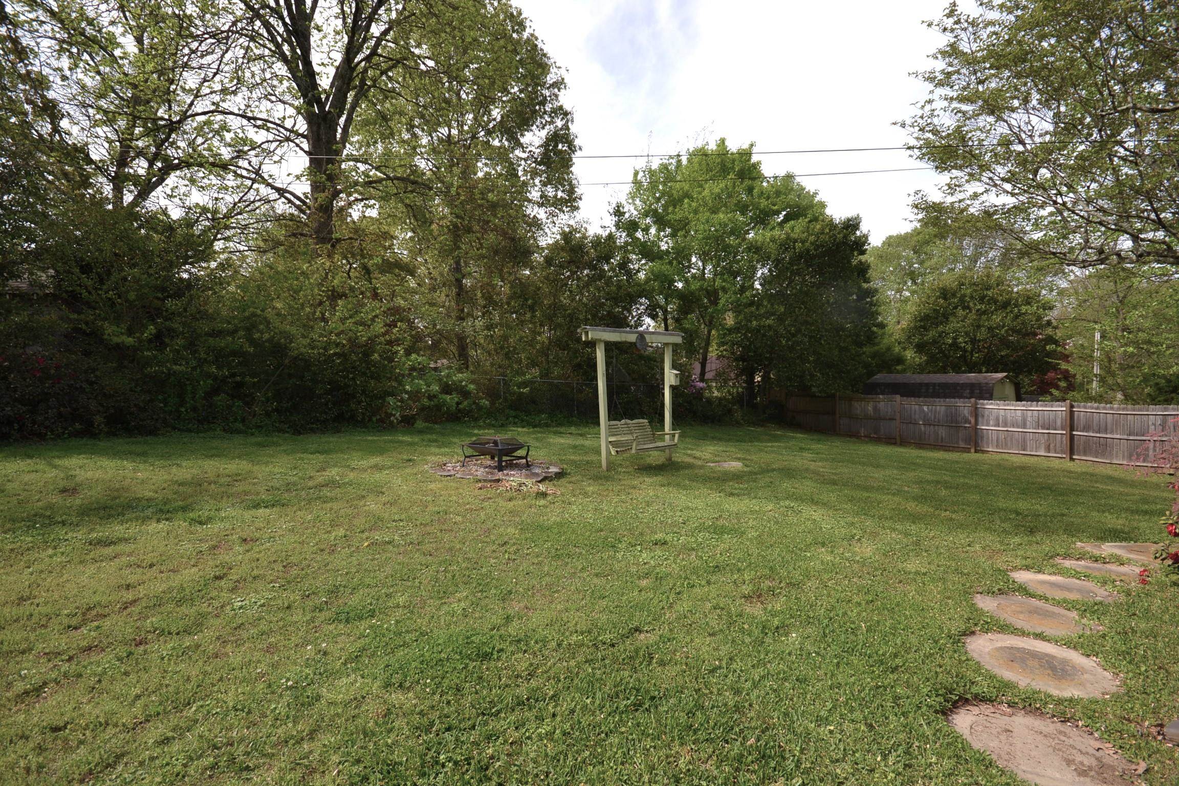 806 8th Court NE