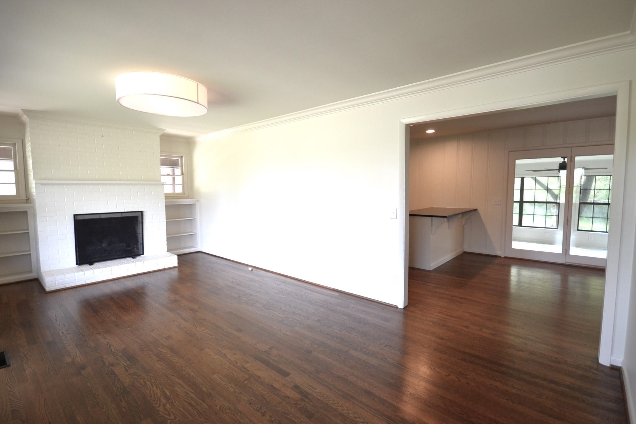 806 8th Court NE