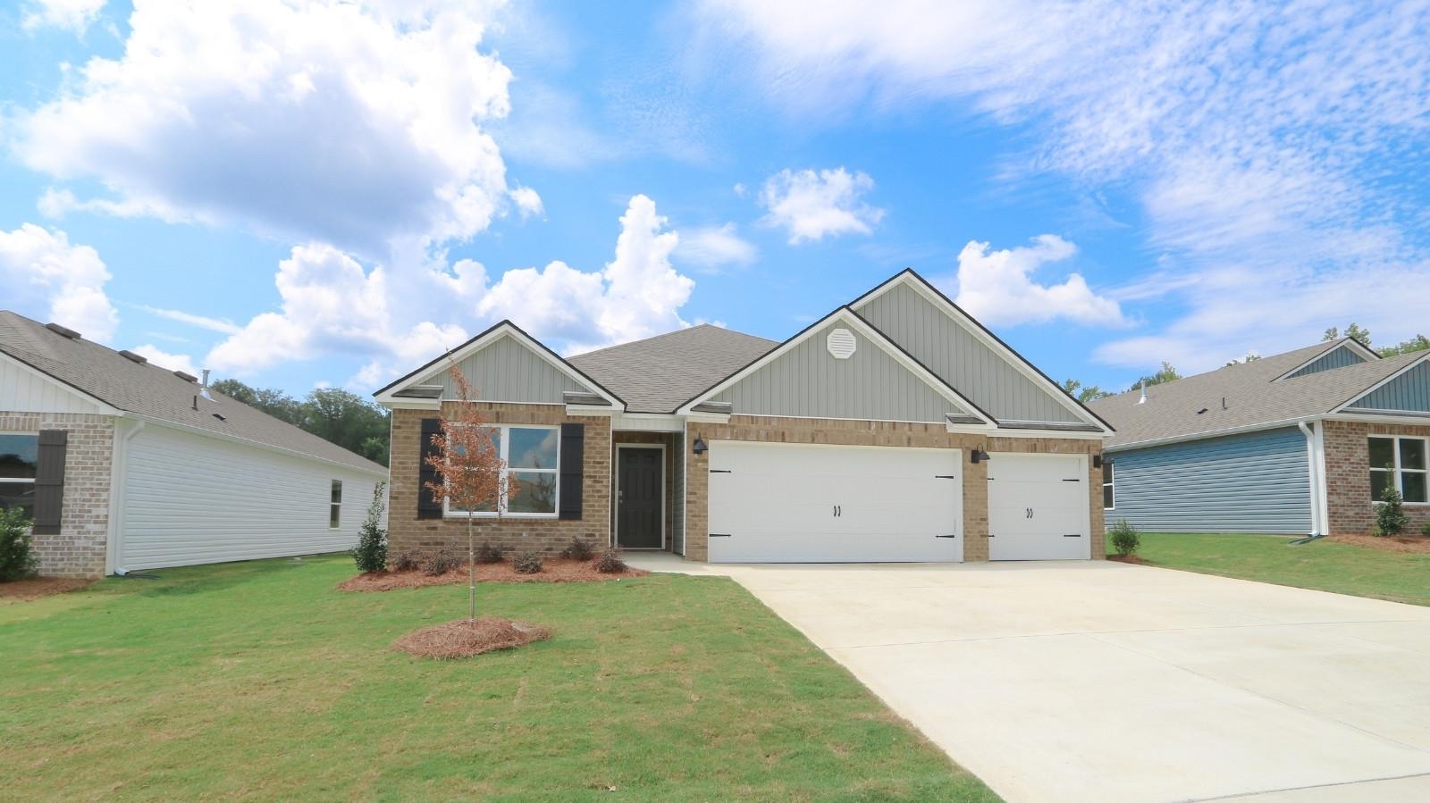 282 Camden Ct SW