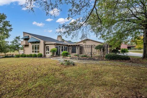 1811 Co Rd 1301 Vinemont AL