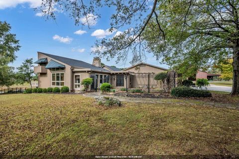 1811 Co Rd 1301 Vinemont AL 35179