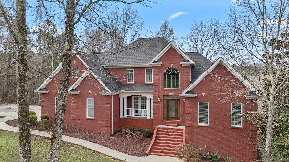 1750 Northwood Dr NW