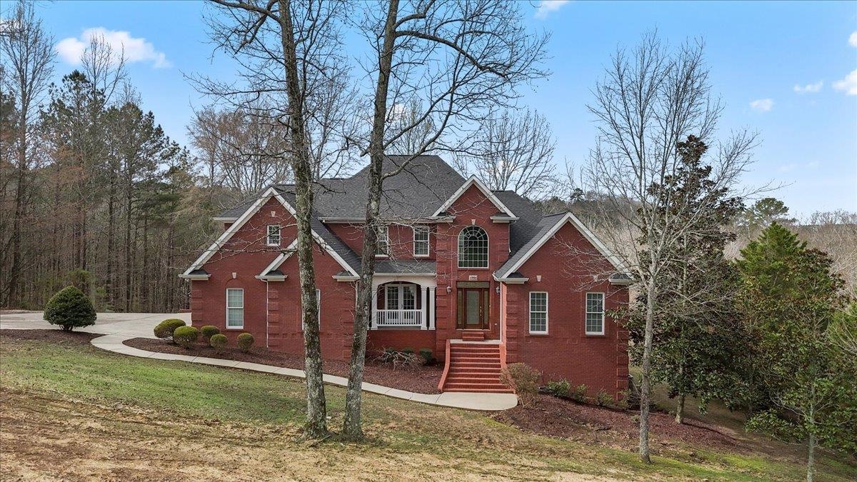 Photo 1 of 37 — 1750 Northwood Dr NW, Cullman, AL 35055