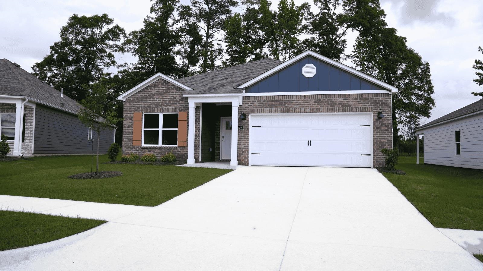 328 Ashland Dr SW