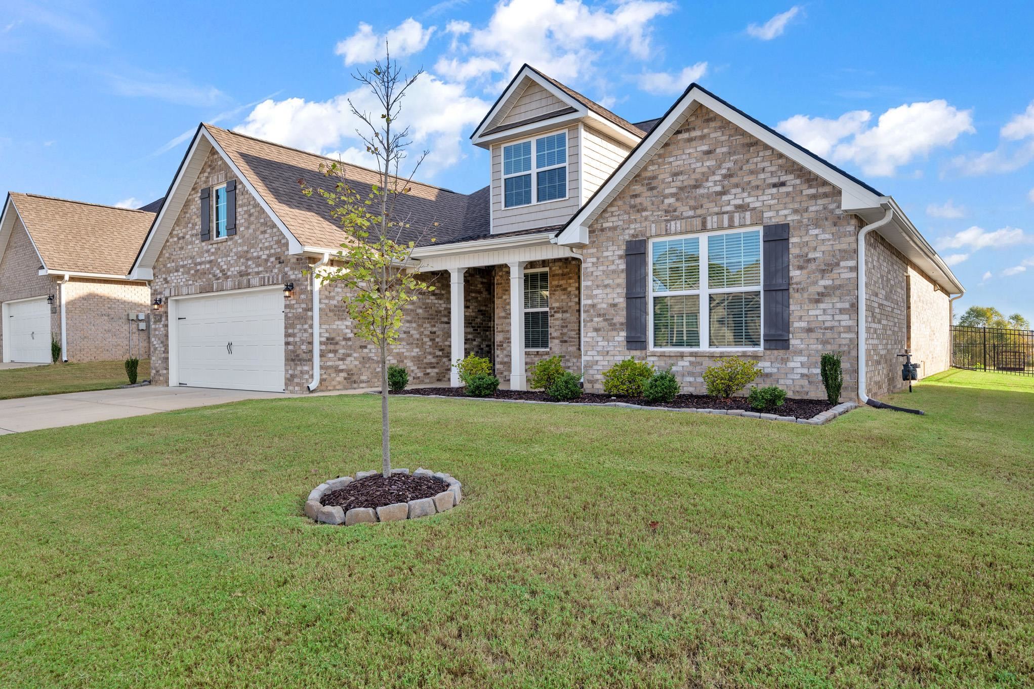 2109 Brandon Dr NE