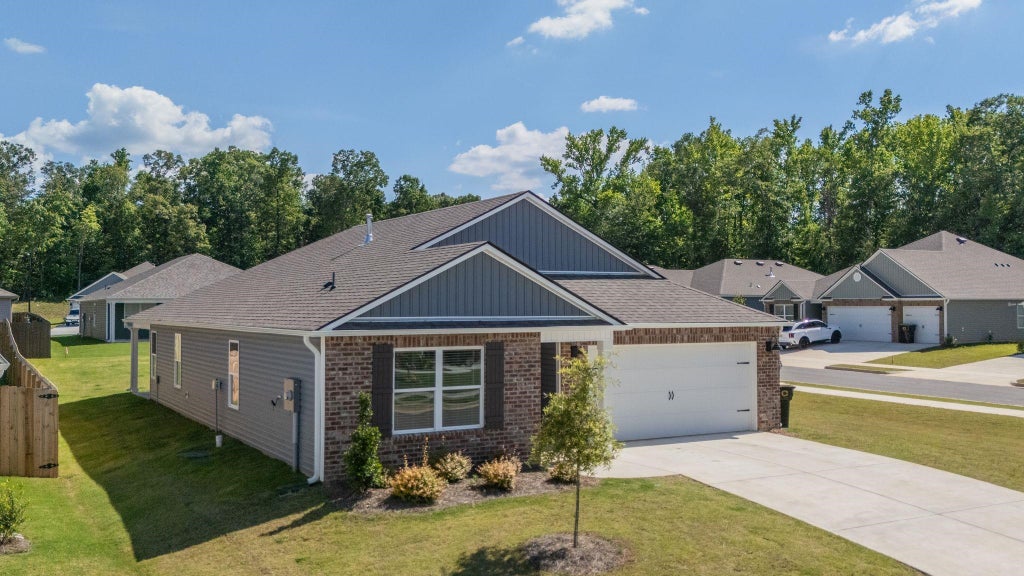 Photo of 284 Camden Ct SW, Hanceville, AL 35077 (MLS # 529473)