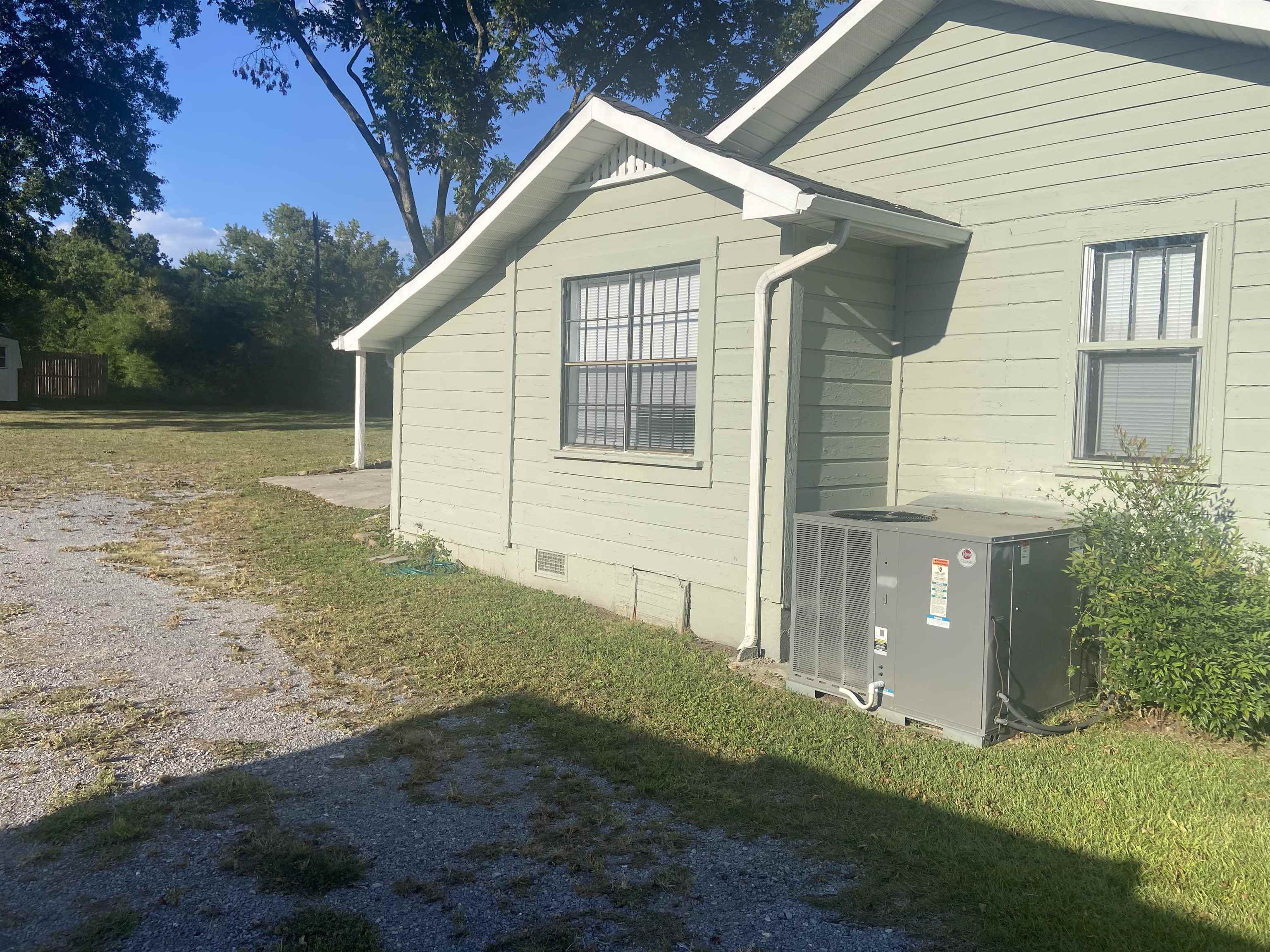 1421 Dripping Springs Rd