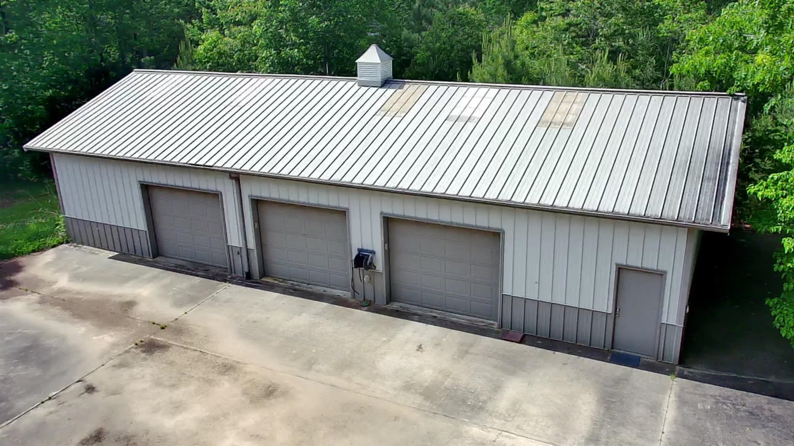 735 Jim Davis Rd