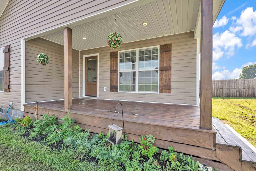 Photo of 505 Co Rd 1664, Cullman, AL 35058 (MLS # 530059)