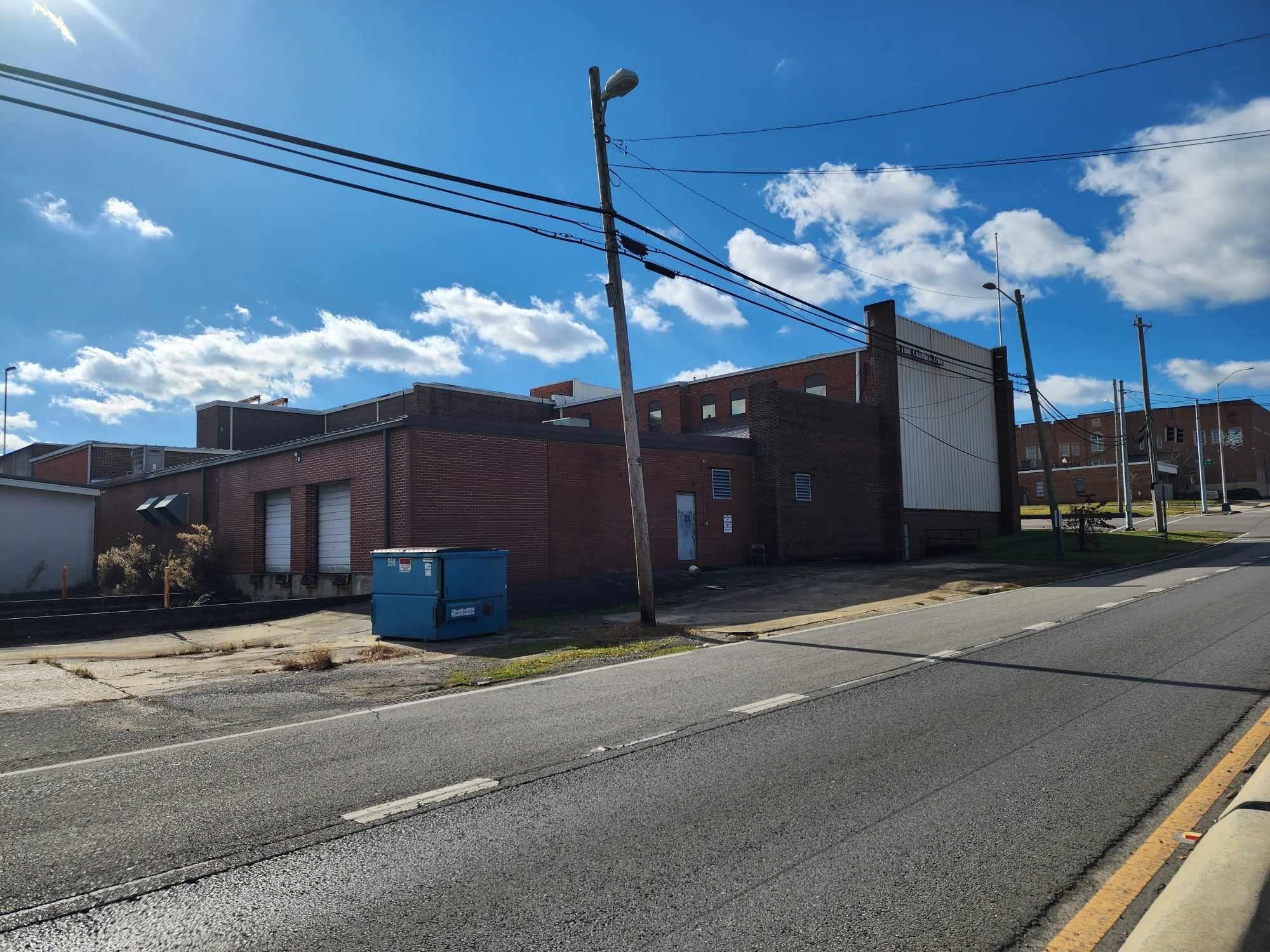 300 4th Ave