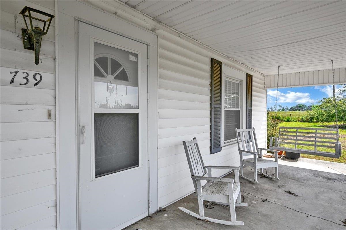 739 Summit Rd