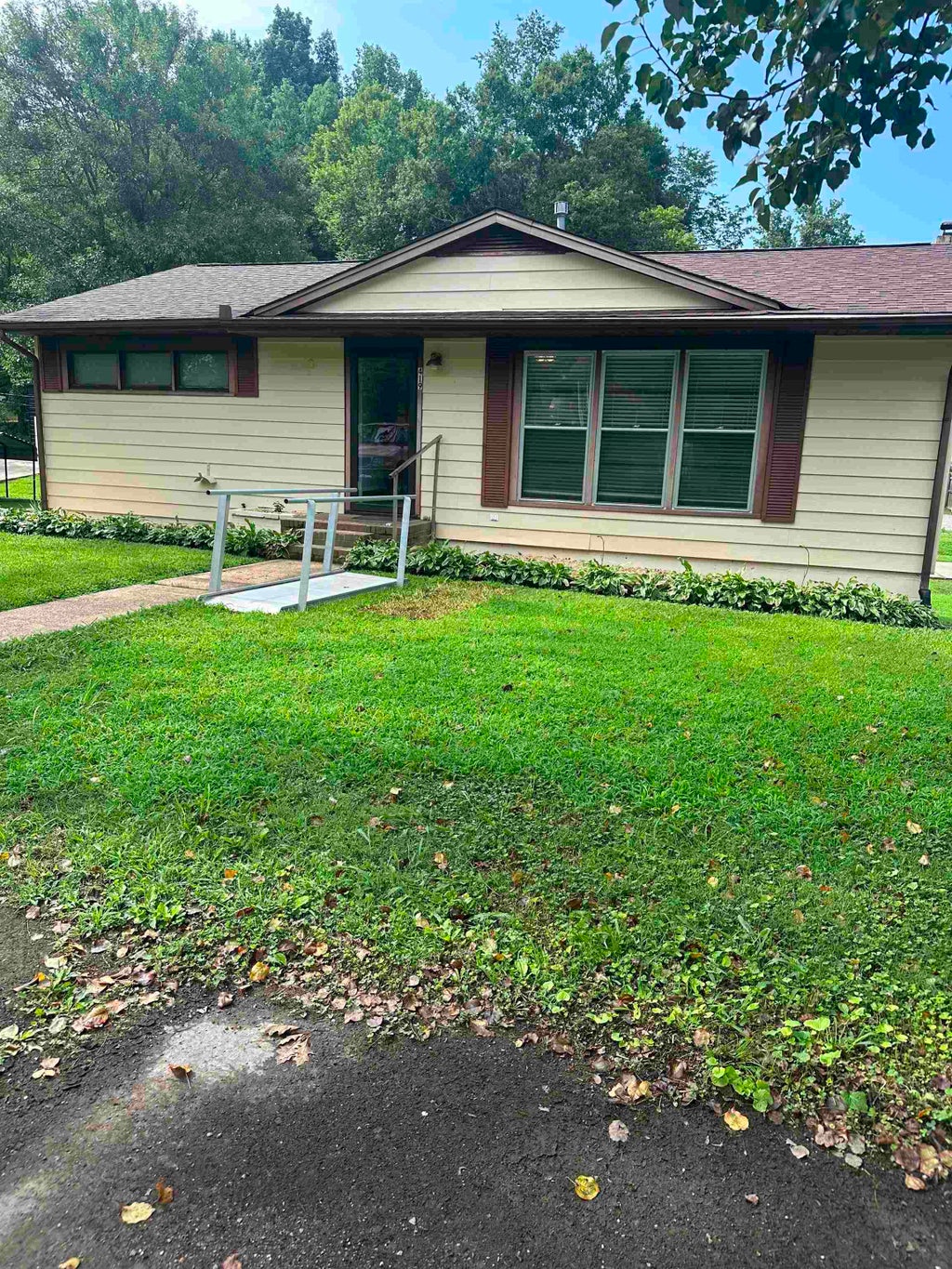 Photo of 419 Burgess St, Russellville, AL 35653 (MLS # 530162)