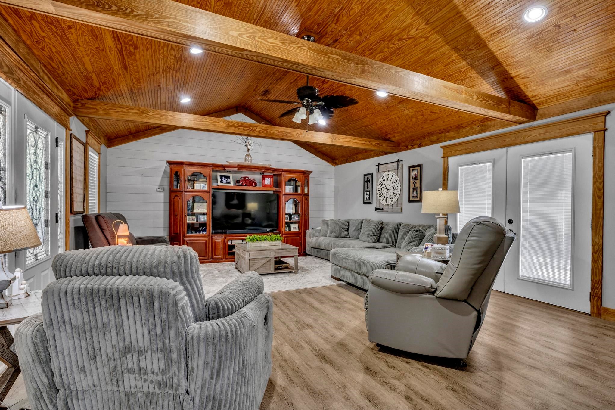 327 Co Rd 1107