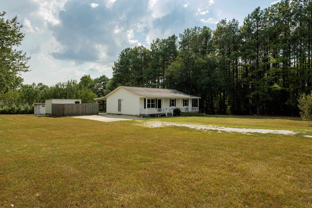 Photo of 218 Co Rd 364, Trinity, AL 35673 (MLS # 531390)