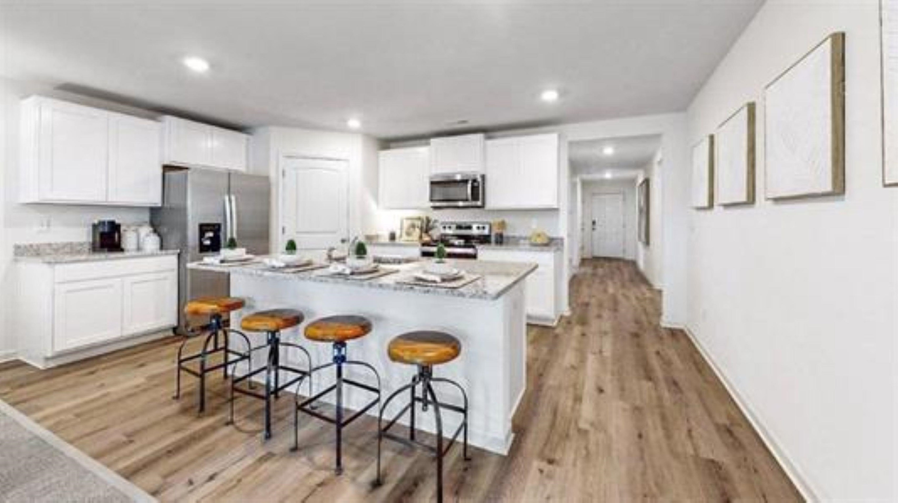 285 Camden Ct SW