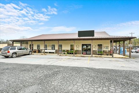 324 Co Rd 222 Cullman AL 