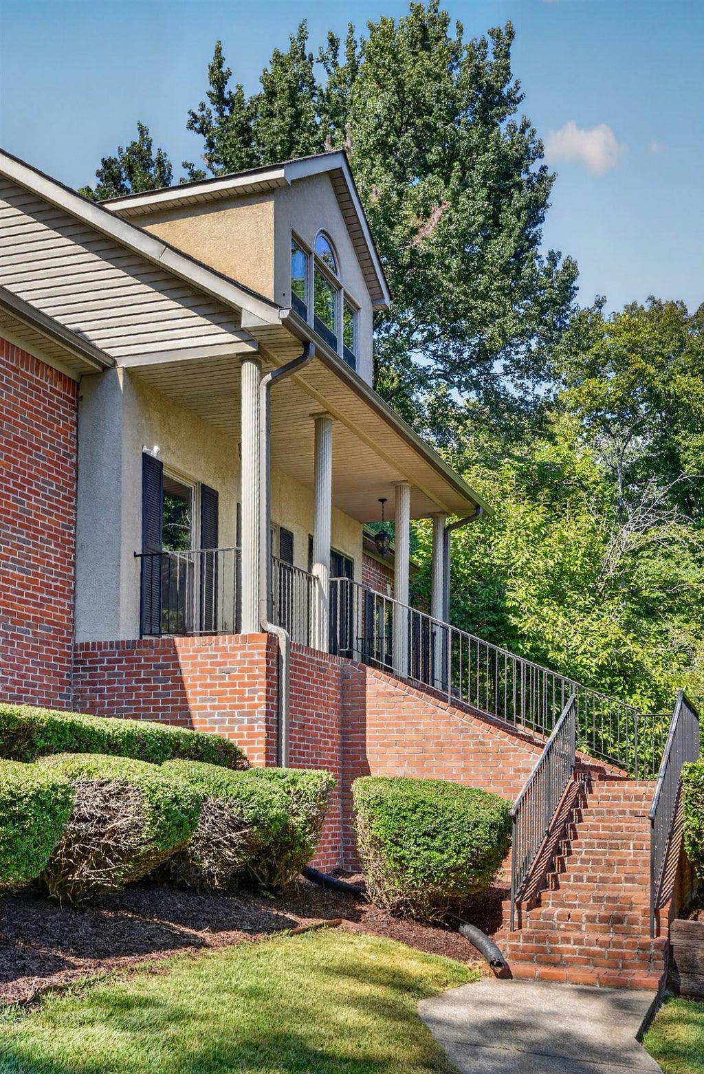 Photo of 75 Cedar View Ct, Killen, AL 35645 (MLS # 531181)