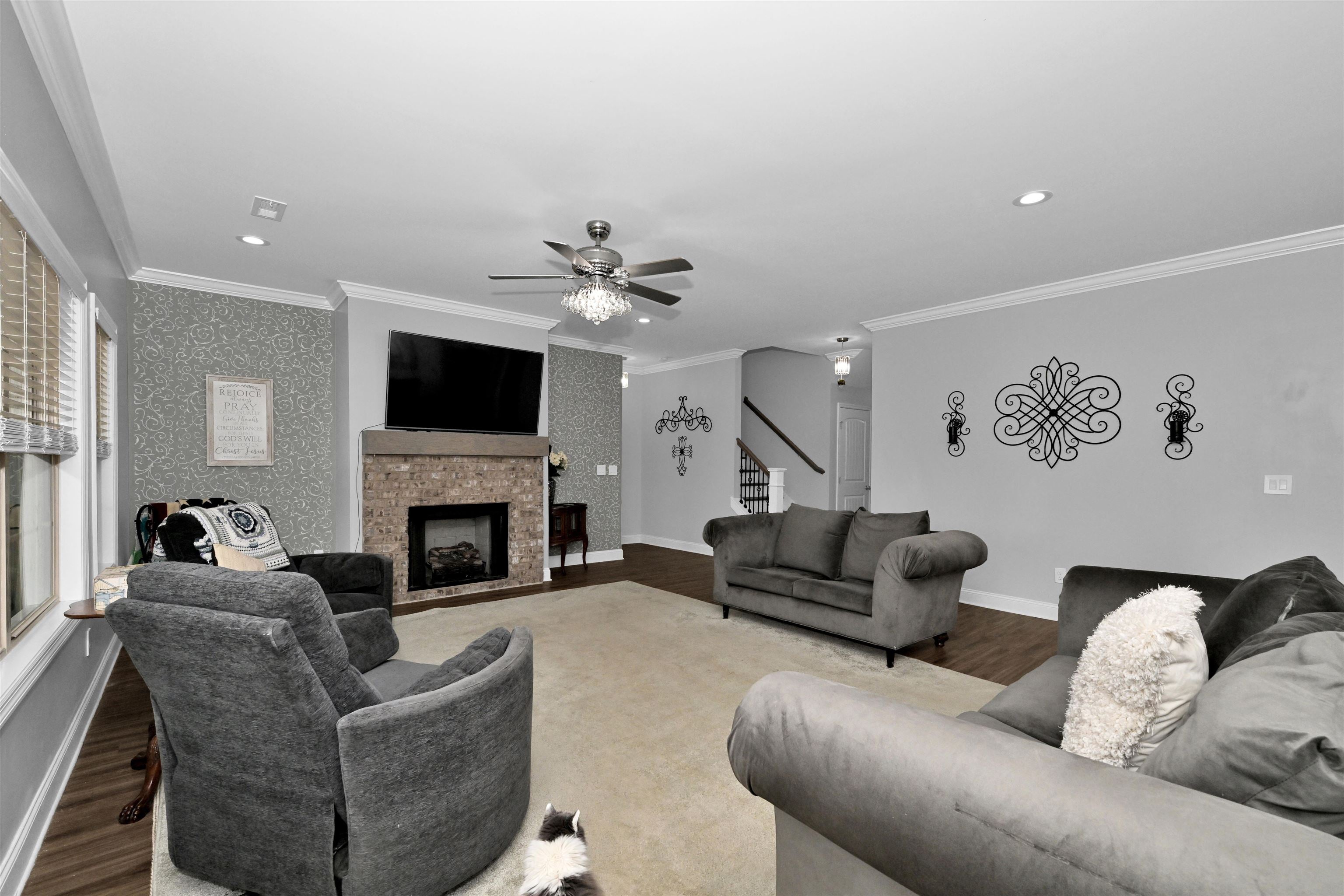 2063 Austin Dr NE