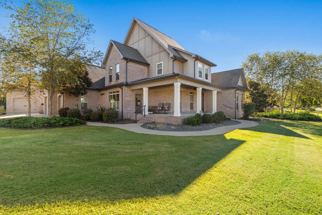 Photo of 106 Brandt Dr, Tuscumbia, AL 35674 (MLS # 531531)