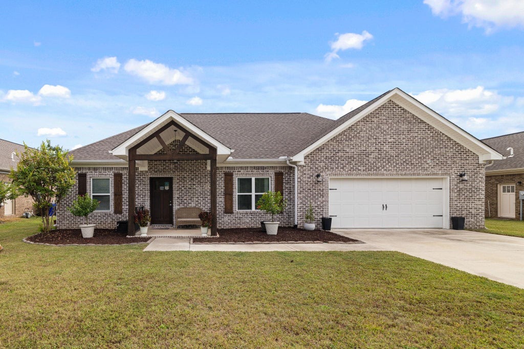 Photo of 3508 Chesapeake Dr, Florence, AL 35630 (MLS # 531827)