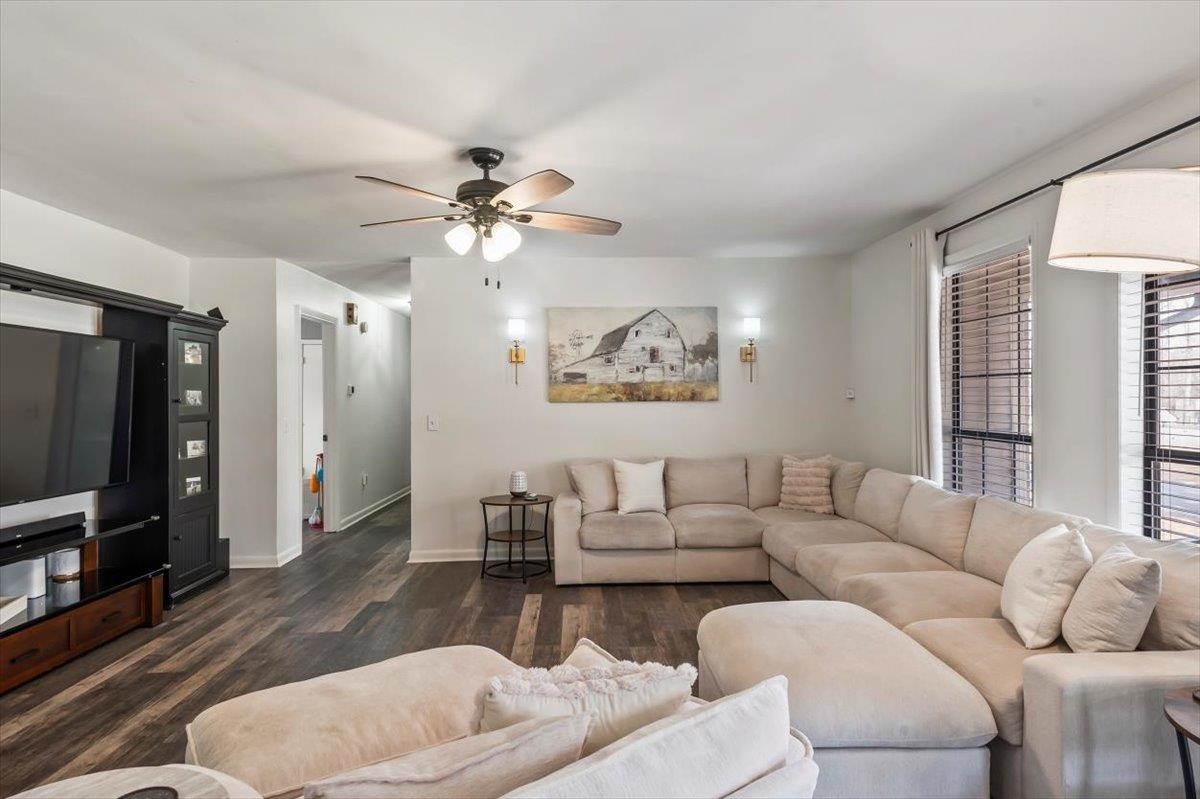 2113 Dialsdale Ave SW