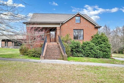 407 4th St SE Cullman AL 35055