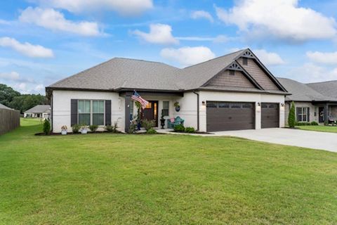 1703 Meadowbrook Ln SE Cullman AL 