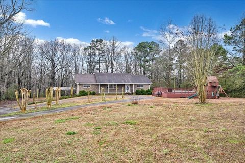 693 Co Rd 1251 Vinemont AL 35179