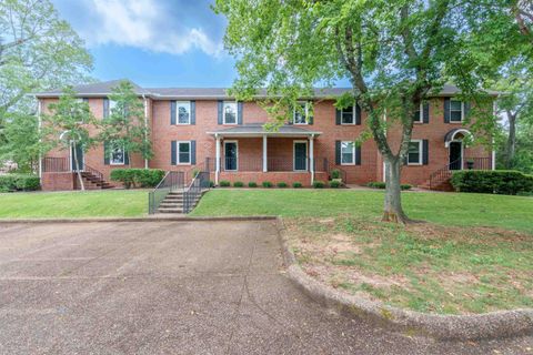 427 N Court St Florence AL 