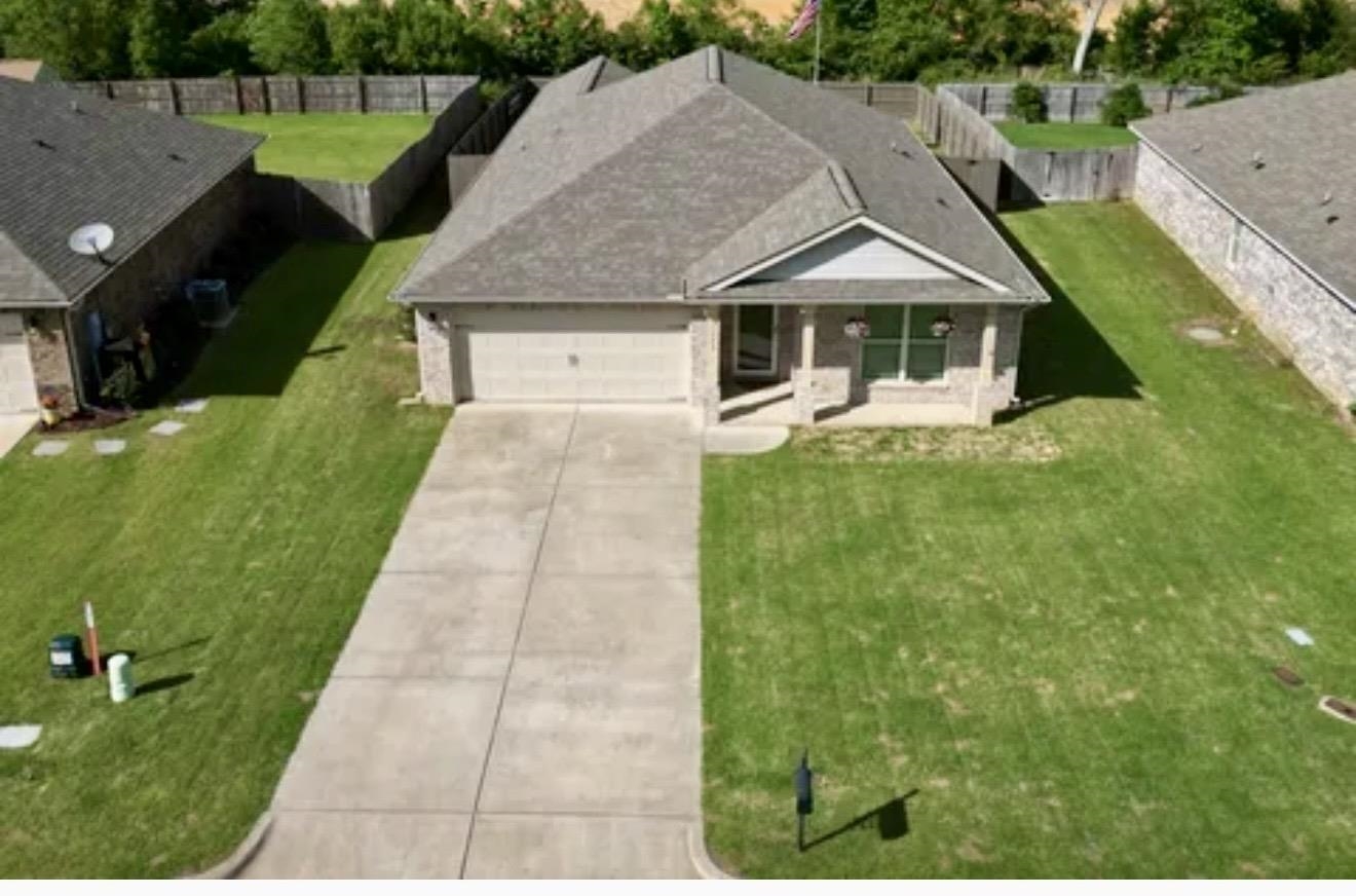 1123 SW Colonial Dr