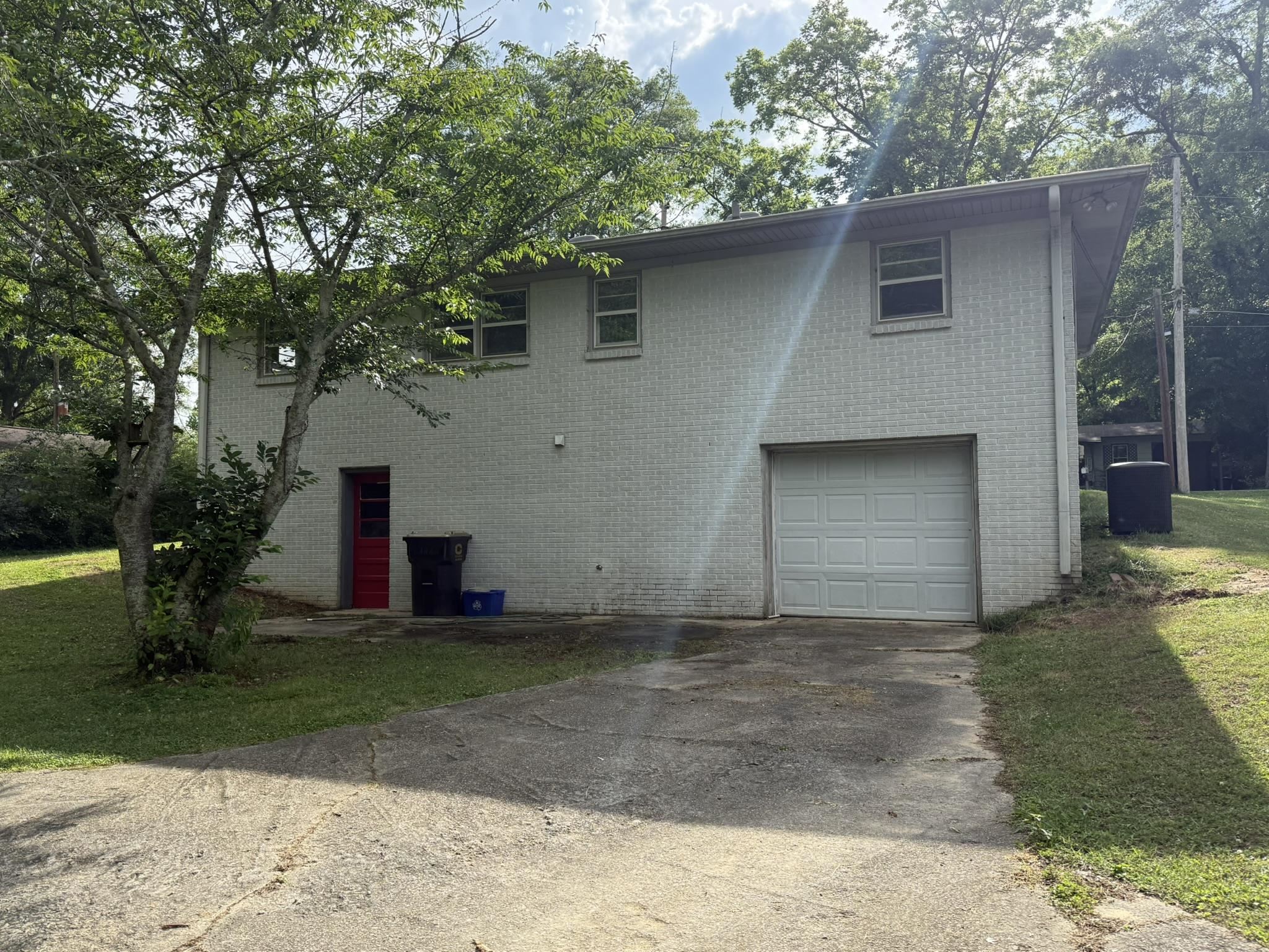 704 Avenue C SE