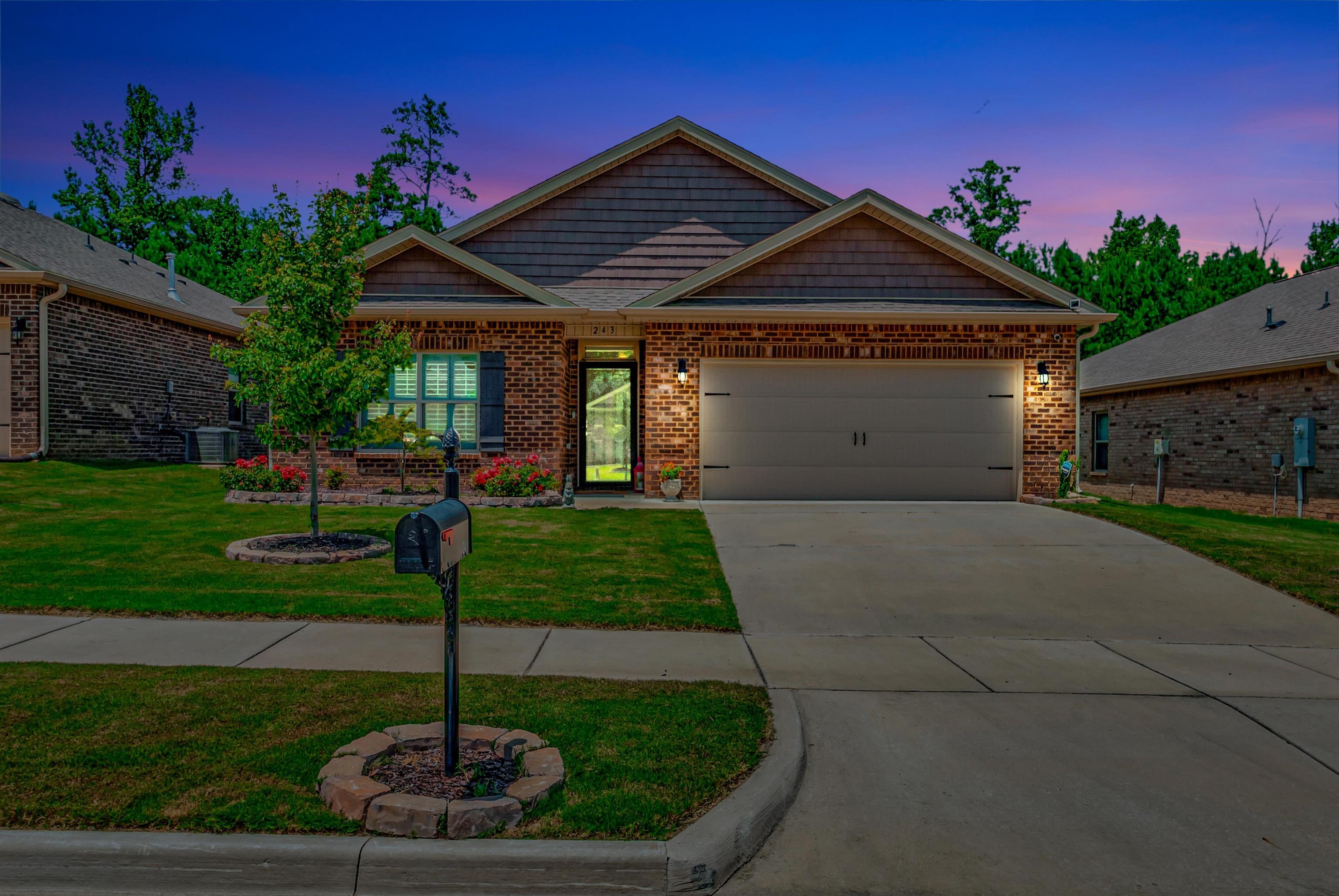 243 Ashland Dr SW