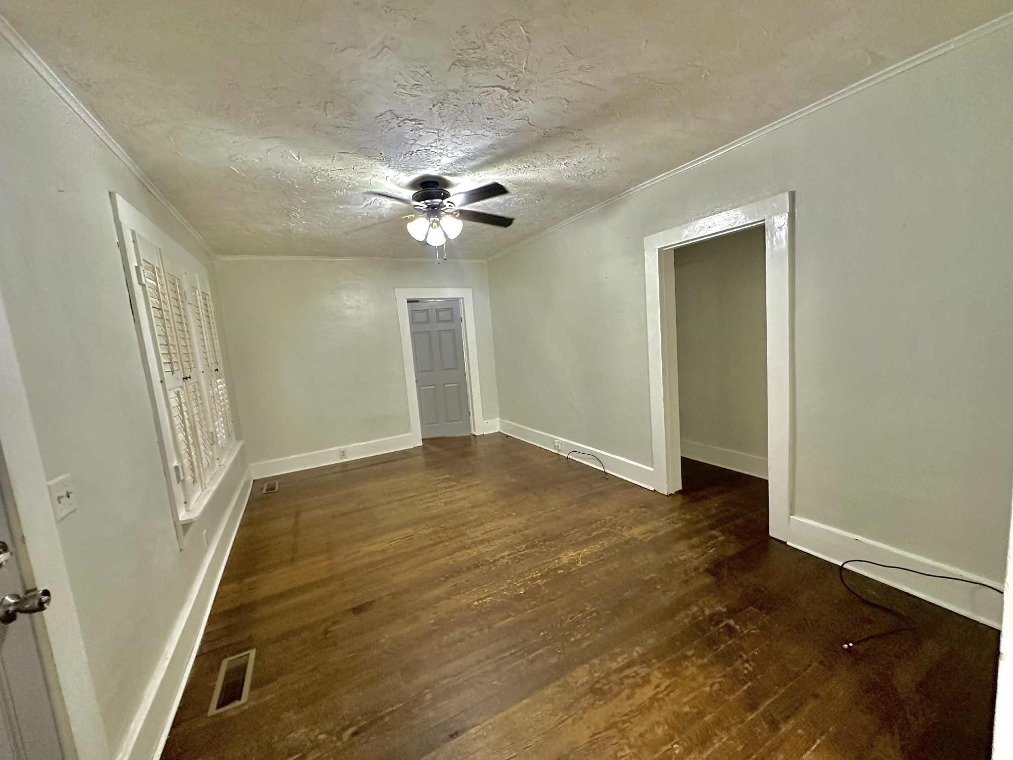 118 Seymore Ave - Photo 4