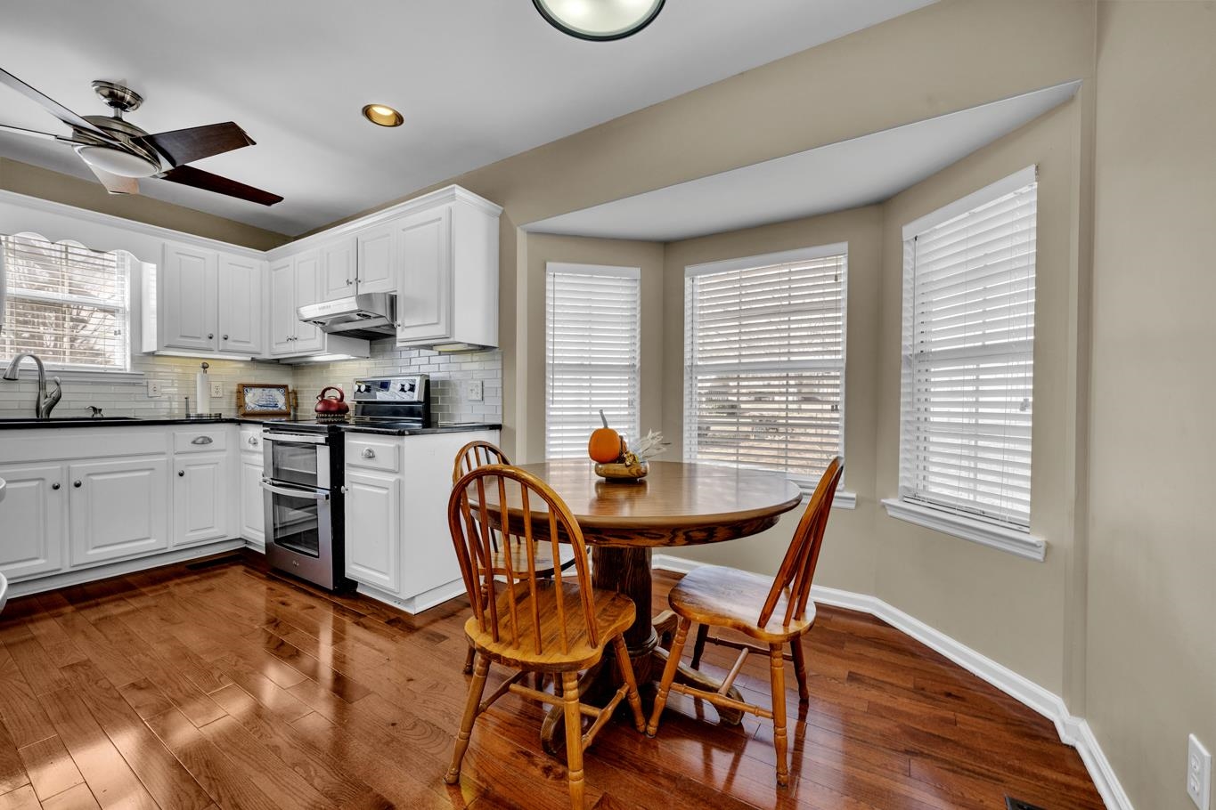 128 Michelle St NW