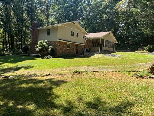 Photo of 706 Hickory Ln SW, Russellville, AL 35653 (MLS # 531098)
