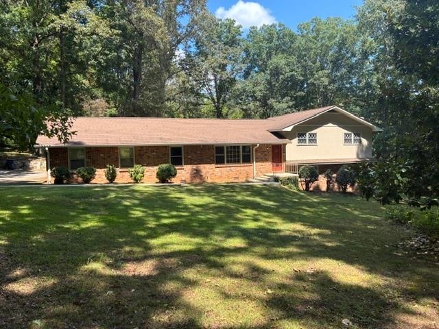 Photo of 706 Hickory Ln SW, Russellville, AL 35653 (MLS # 531098)