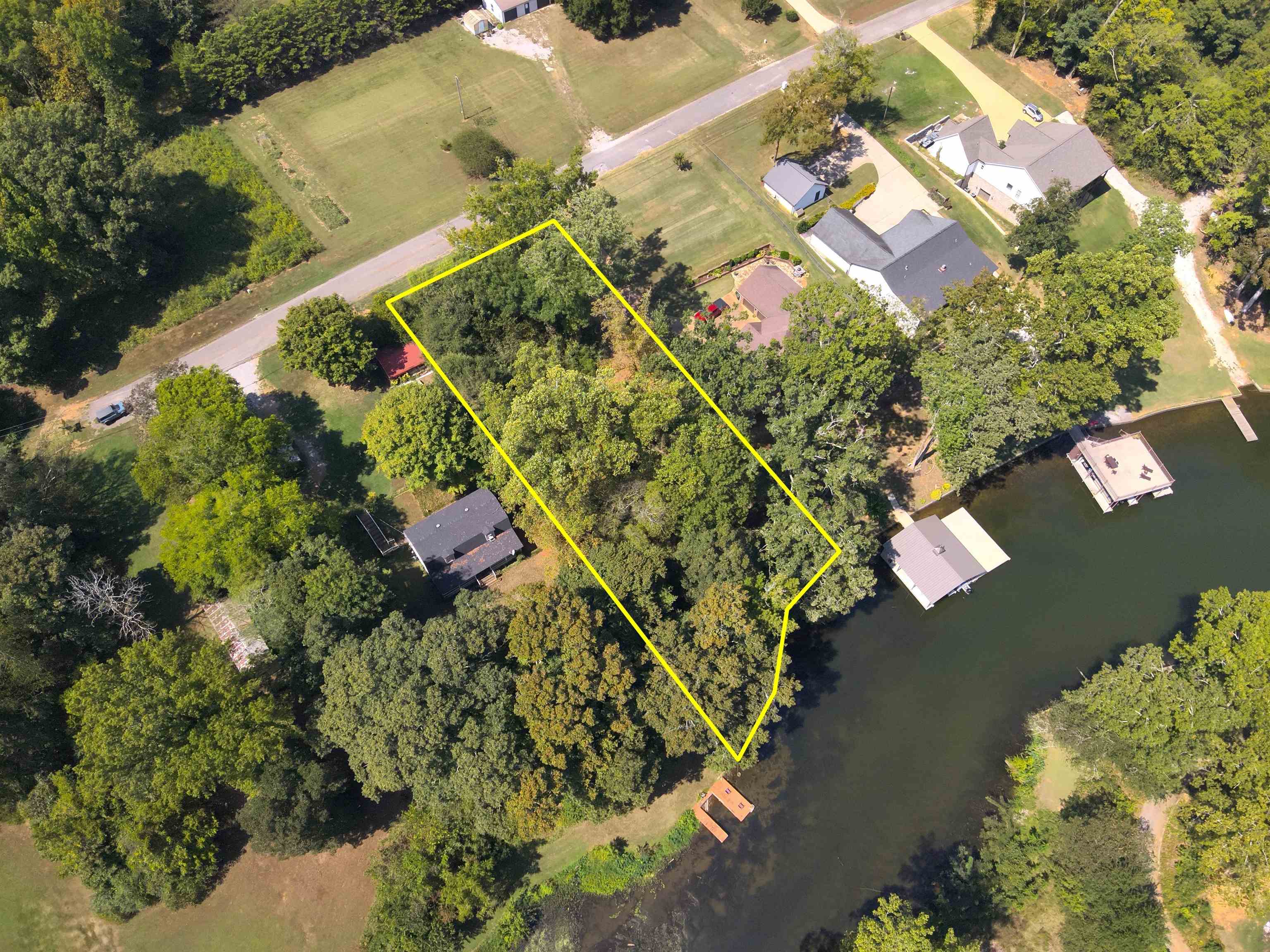 Lot 32 Lakeshore Dr